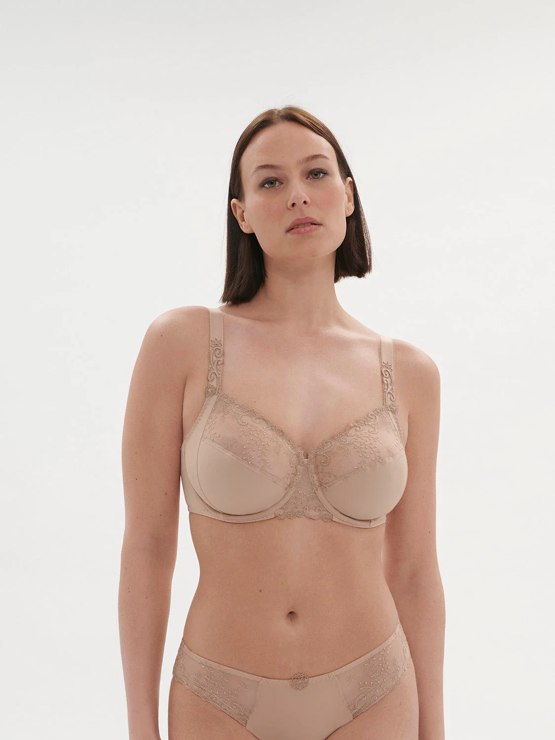 Full cup support bra - Nude