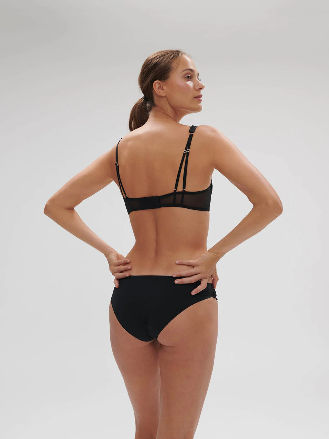 Half cup bra - Black - Image 5
