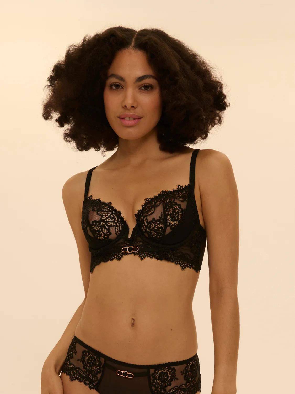 Half padded plunging underwired bra - Black