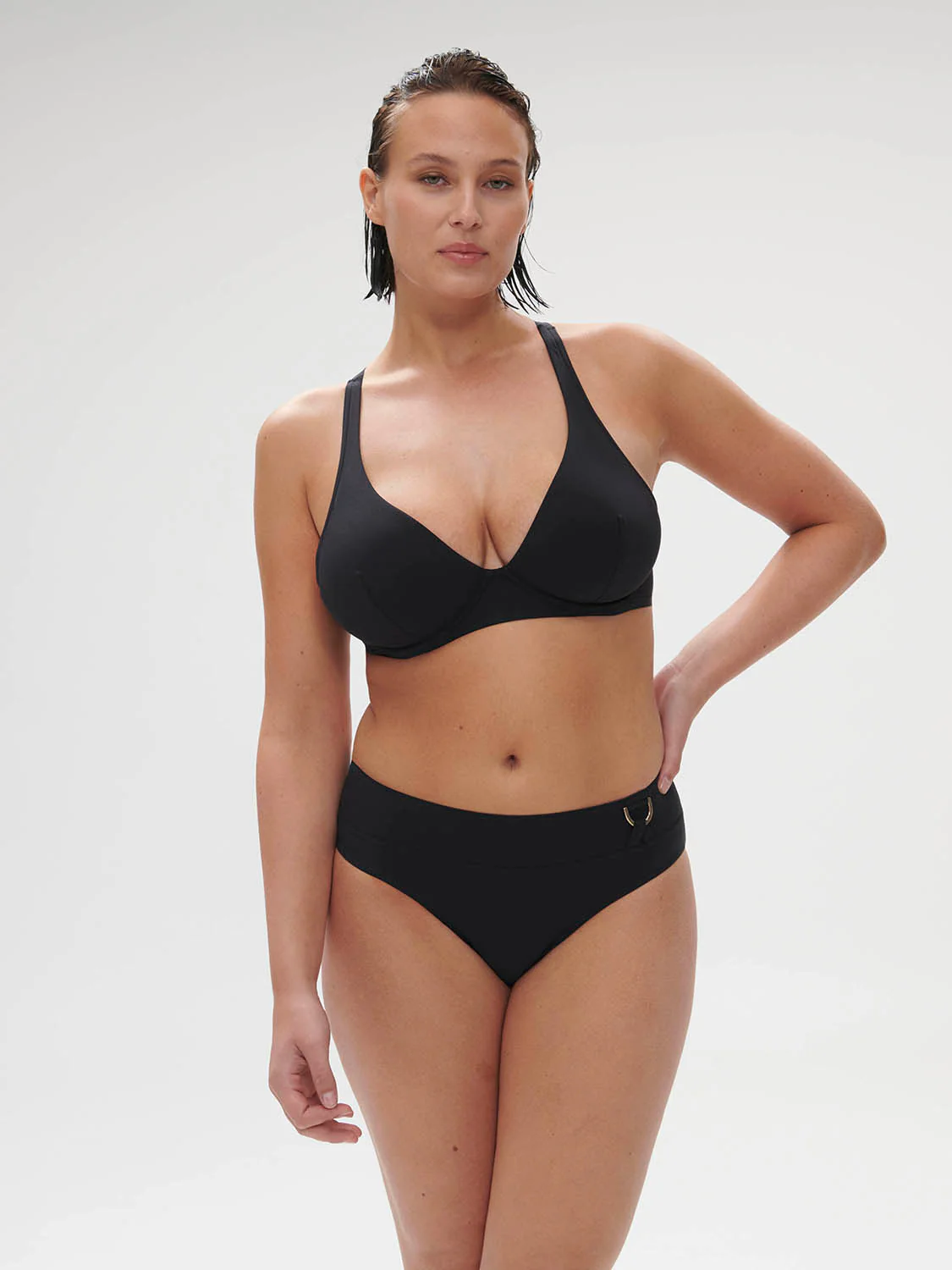 High-waist bikini brief - Black - Image 10