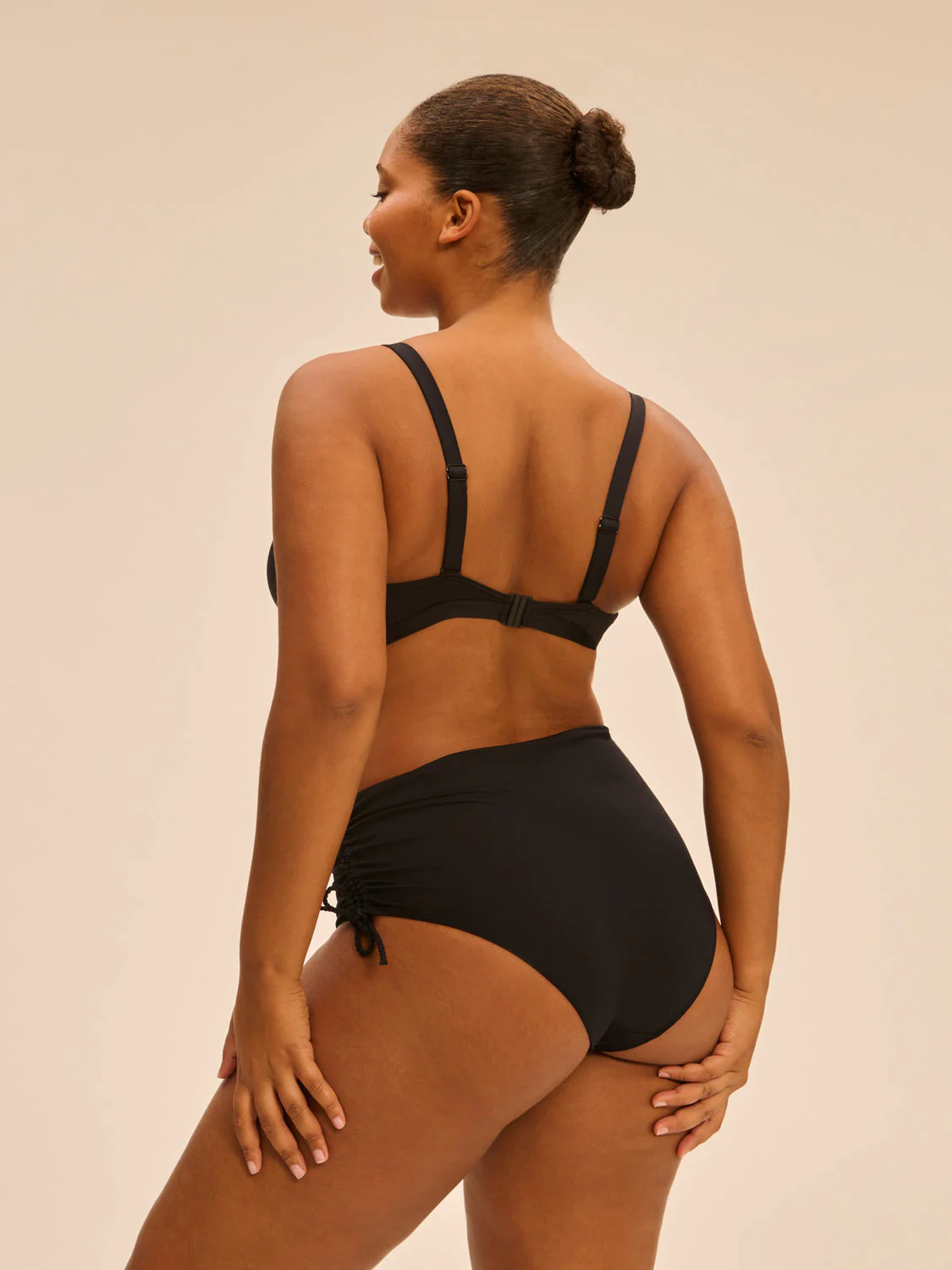 High-waist bikini brief - Black - Image 11