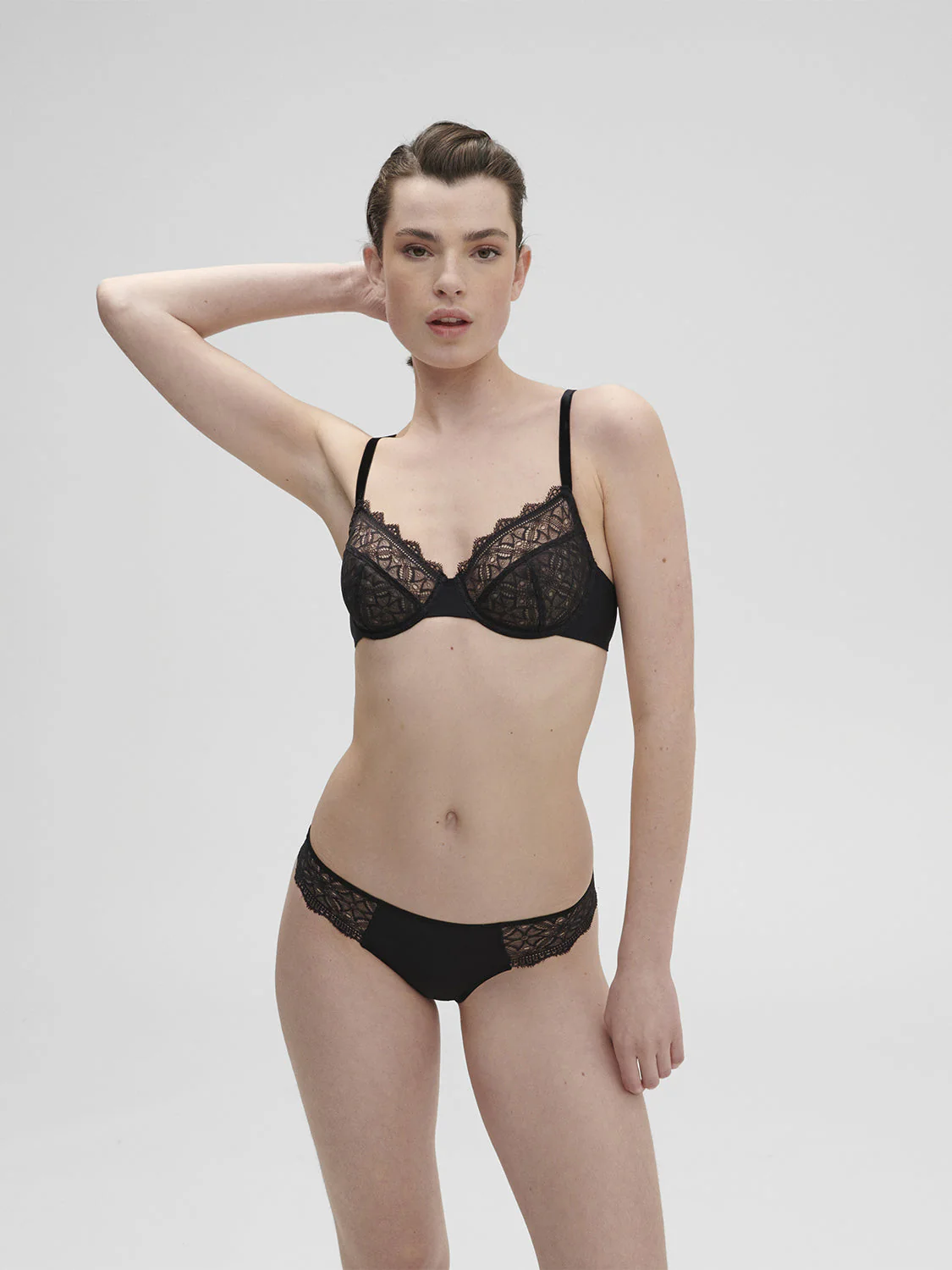Moulded underwired bra - Black - Image 3