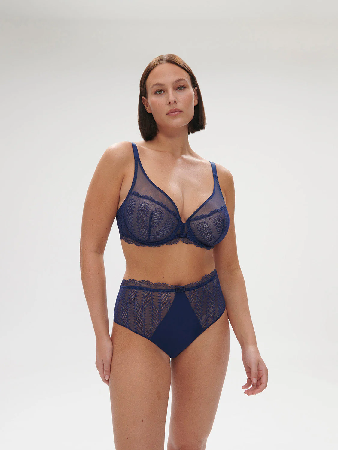 Plunging underwired bra - Midnight - Image 12
