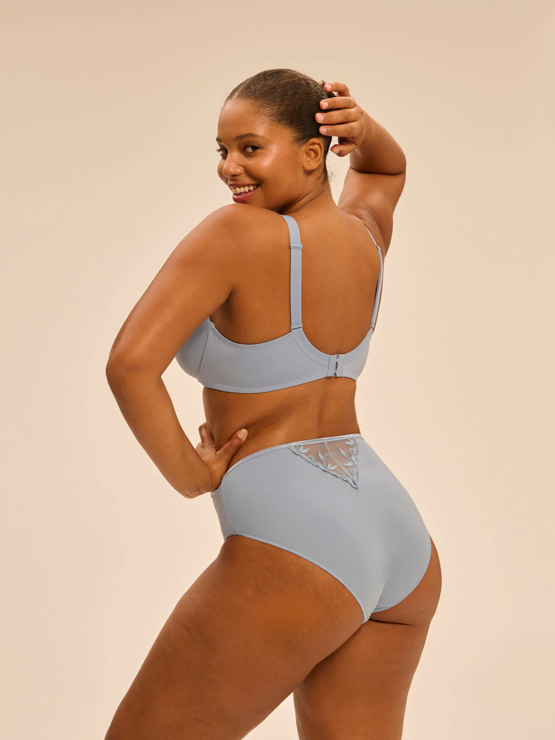 Rigid moulded bra - Dream Blue - Image 6