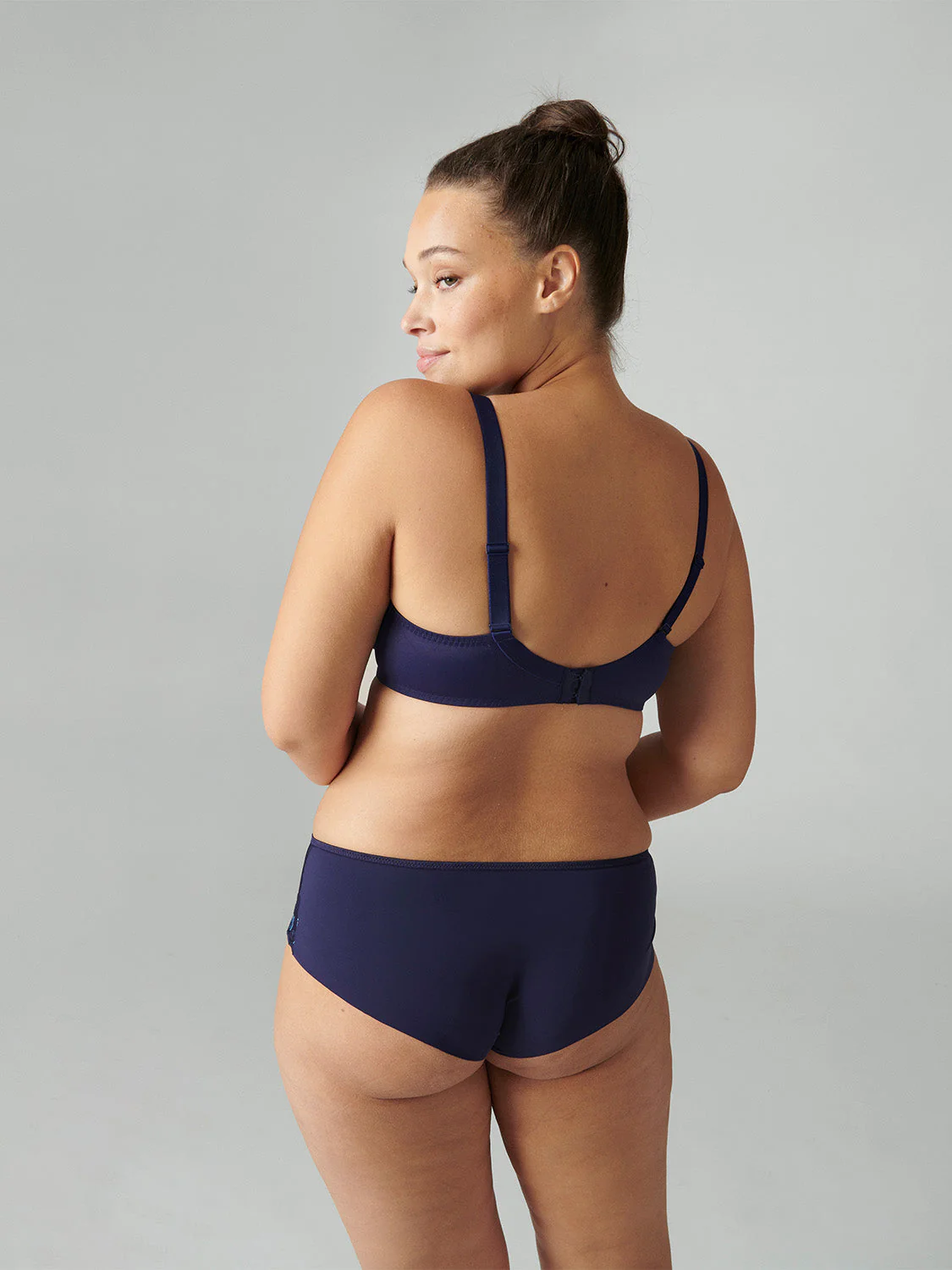Rigid moulded bra - Midnight - Image 9