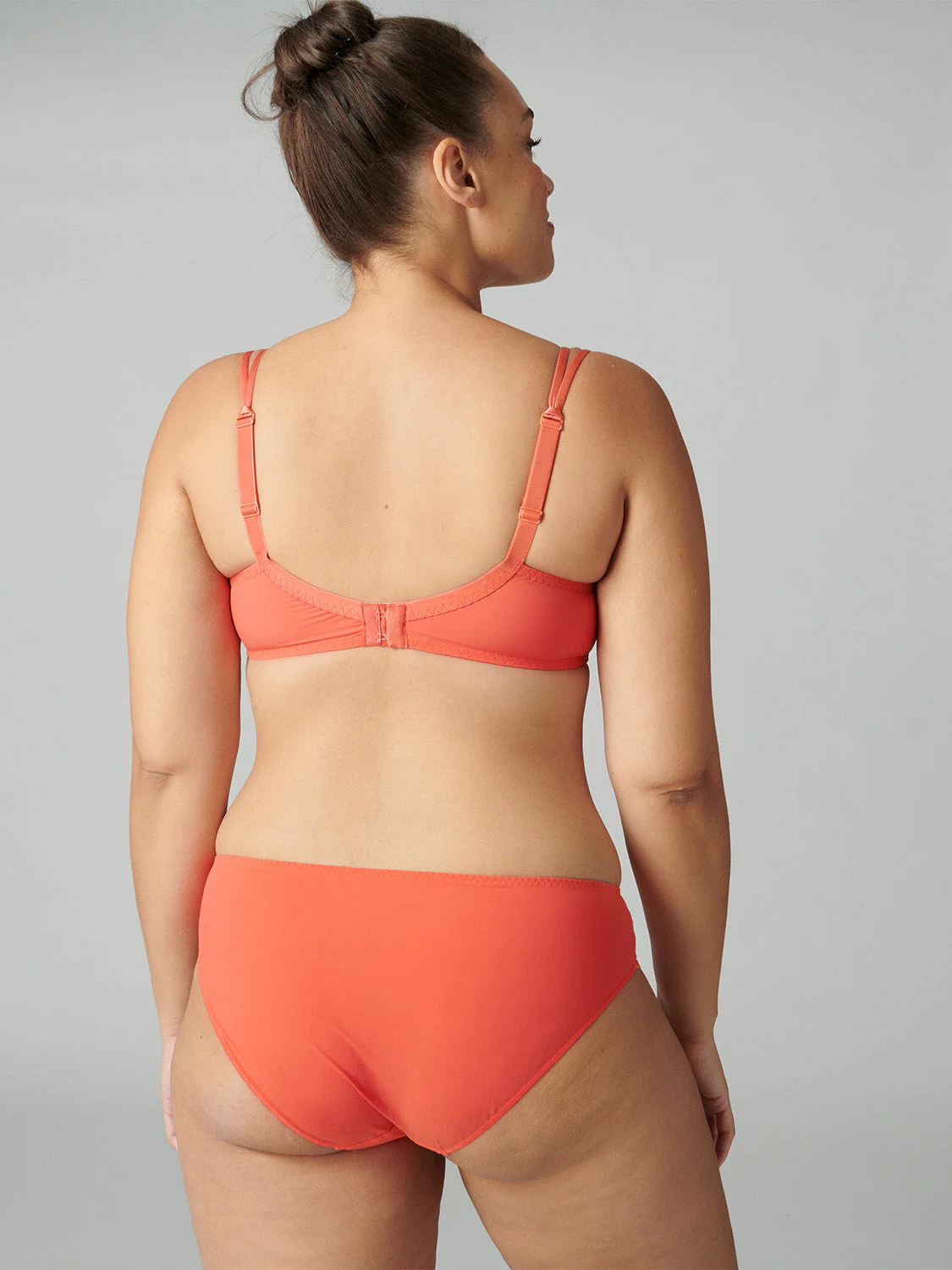Squared neckline spacer bra - Mango - Image 9
