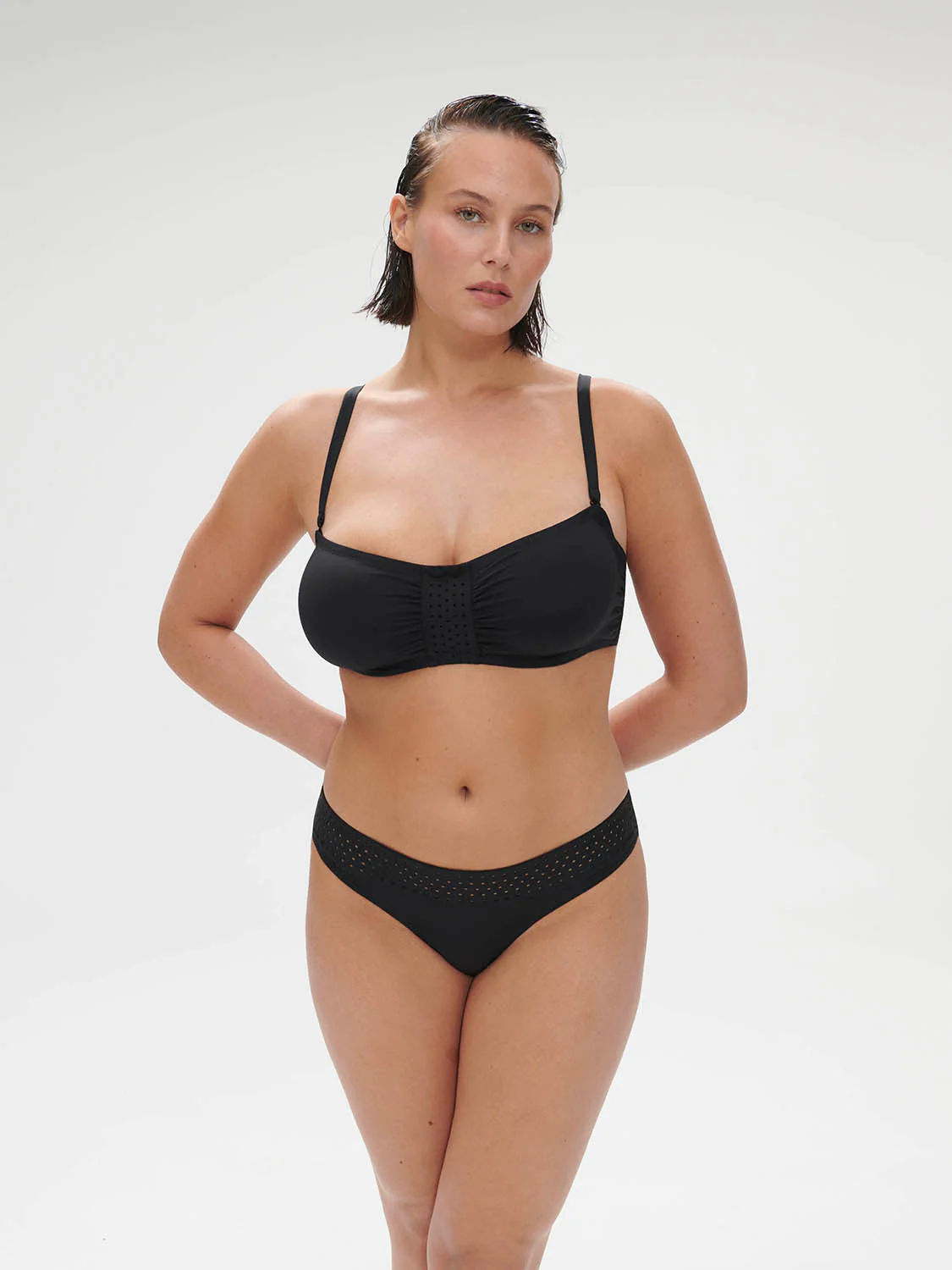 Underwired bandeau bikini top - Black - Image 13