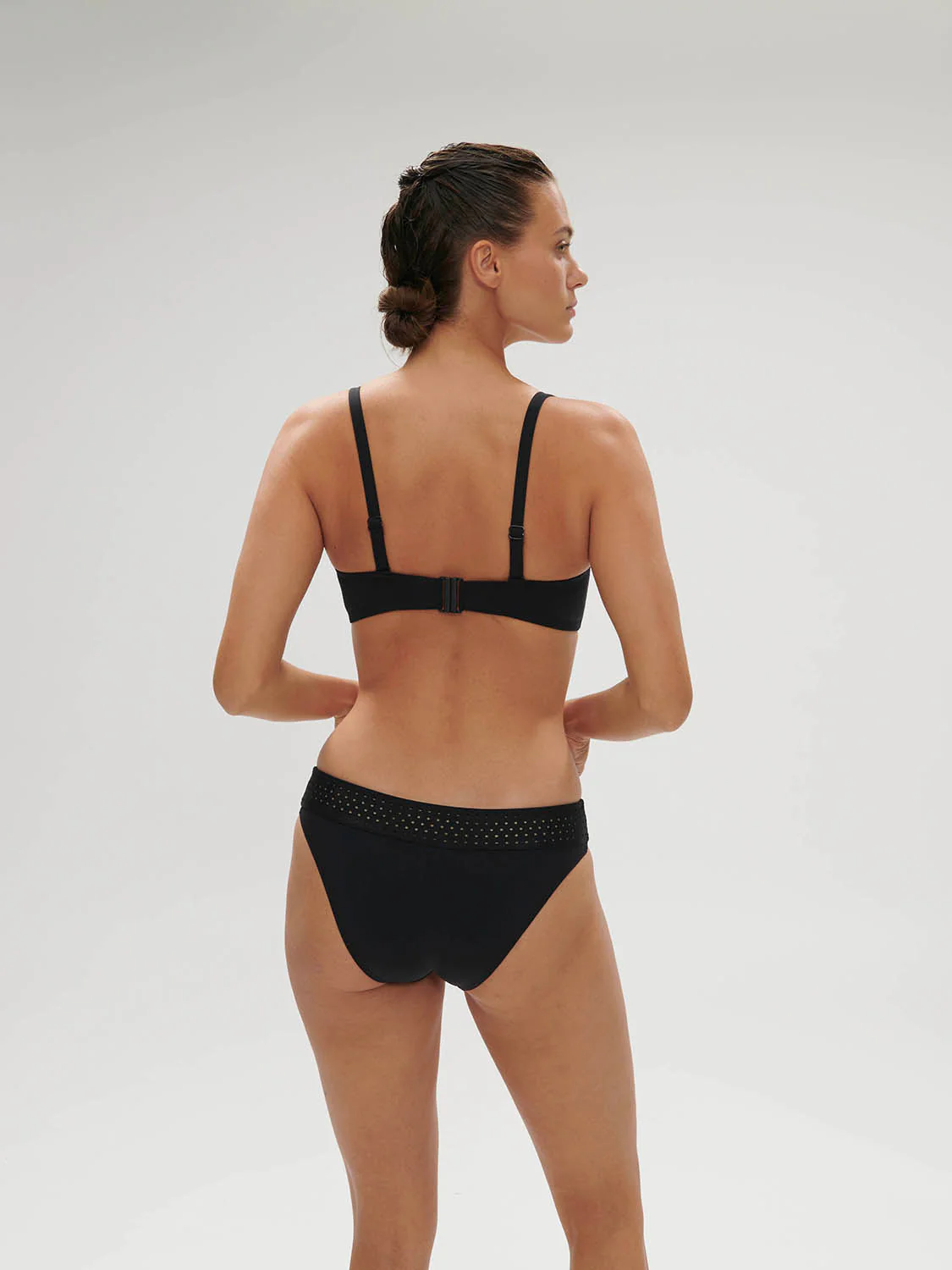 Underwired bandeau bikini top - Black - Image 6